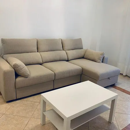 Apartamento Mena 아파트 *